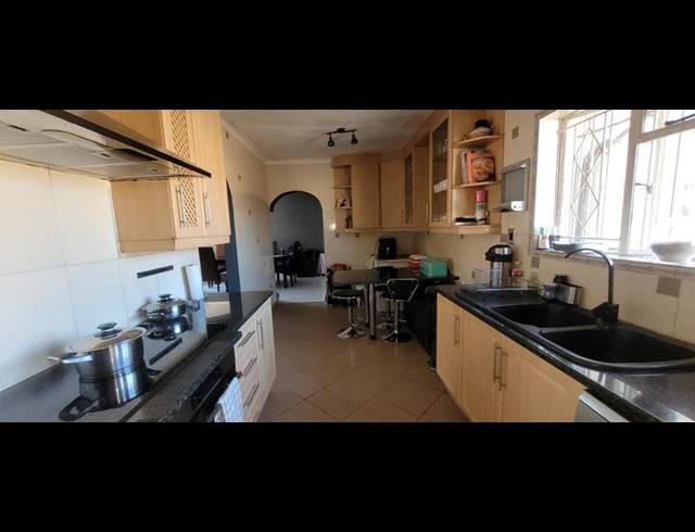 4 BEDROOM HOUSE FOR SALE IN BRACKENDOWNS